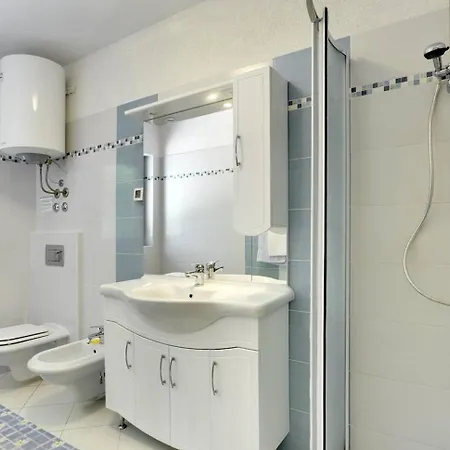 Family Friendly House With A Swimming Pool Dolenja Vas, Istria - Sredisnja Istra - 24521 Tatil Evi