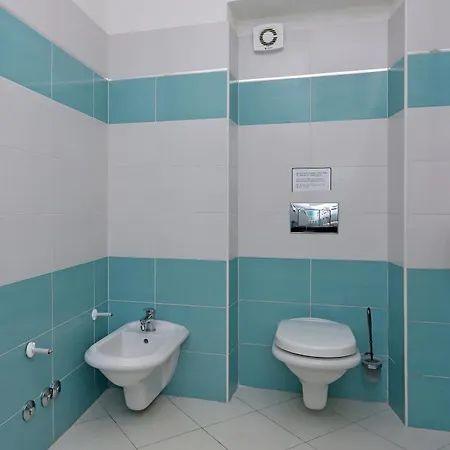 Family Friendly House With A Swimming Pool Dolenja Vas, Istria - Sredisnja Istra - 24521 בית נופש