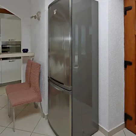 Family Friendly House With A Swimming Pool Dolenja Vas, Istria - Sredisnja Istra - 24521 בית נופש *