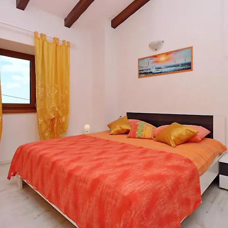 Family Friendly House With A Swimming Pool Dolenja Vas, Istria - Sredisnja Istra - 24521 בית נופש Dolenja Vas