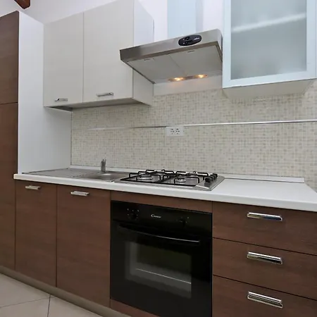 Family Friendly House With A Swimming Pool Dolenja Vas, Istria - Sredisnja Istra - 24521 בית נופש Dolenja Vas